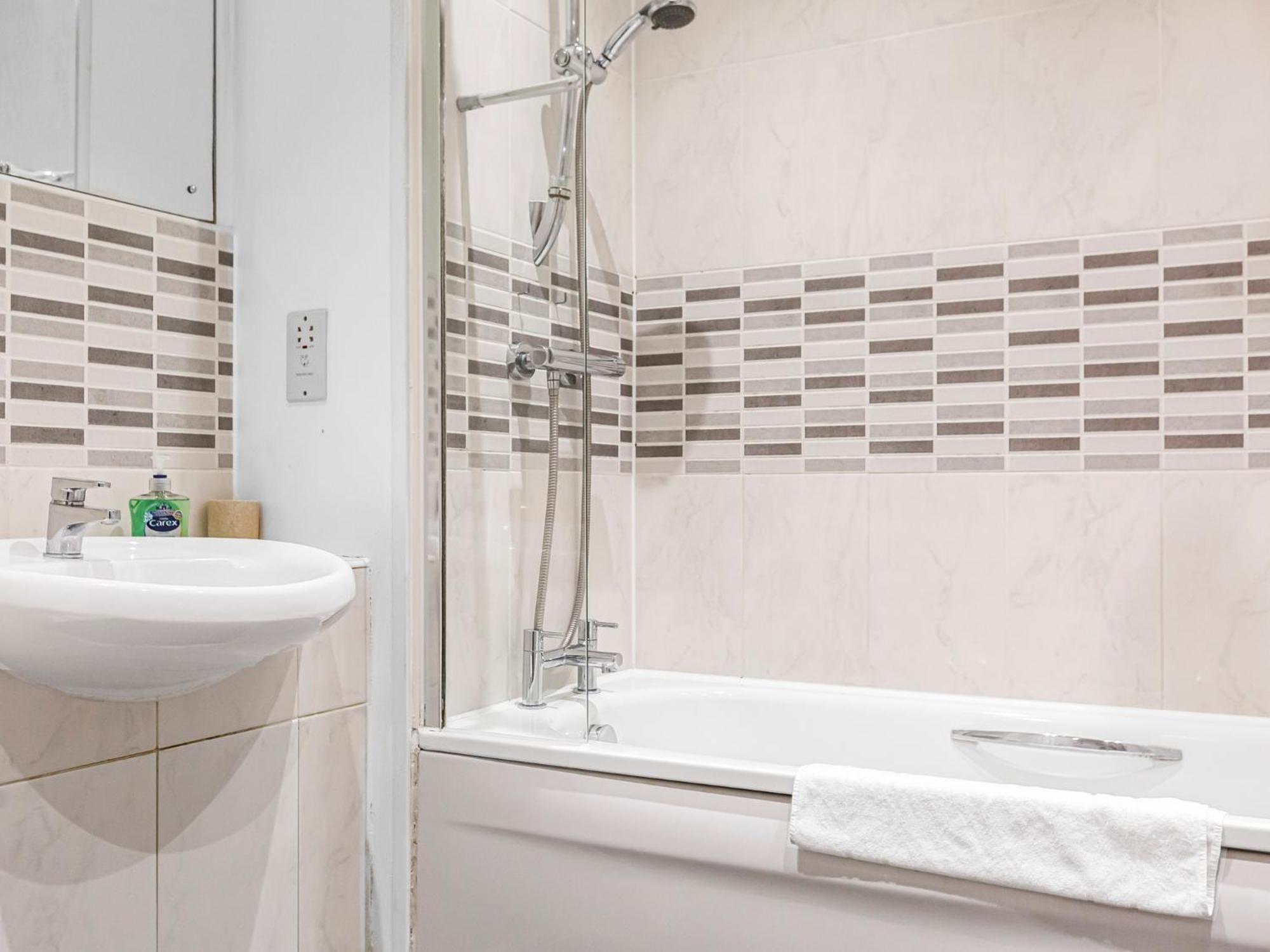 Pass The Keys Modern Tottenham Hale Apartment Perfect For Leisure Londyn Zewnętrze zdjęcie